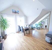 Gepflegte 2-Zimmer-Dachgeschoss-Whg. mit EBK, Aufzug u. TG-Stellplatz in bester Lage von Beilngries (Ref.0001247)