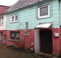 vermiete altes Haus, renovierungsbedürftig, in Niederroßbach - Hellenhahn-Schellenberg