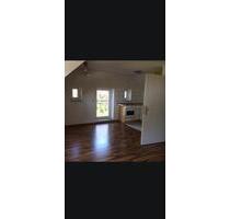 1,5-Zimmer-Dachgeschoss - 460,00&nbsp;EUR Kaltmiete, ca.&nbsp; 52,00&nbsp;m&sup2; in Westerstede (PLZ: 26655)