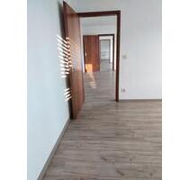 Schöne 4-Zimmer DG Wohnung 100 qm an Selbstzahler zu vermieten - Püttlingen