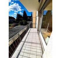 Hell, gemütlich, ruhig, zentral: 3 ZKB, Balkon, ab sofort frei! - Saarbrücken West