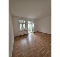 CHARMANTE 2-RAUMWOHNUNG MIT BALKON IN ZENTRALER LAGE VON DÖBELN