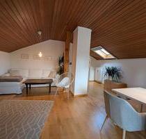 Gepflegte 2,5-Zimmer-Dachgeschosswohnung in Pöcking
