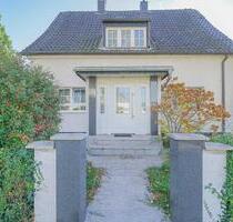 Freistehendes Einfamilienhaus mit Garten und Sonnenbalkon - Ratingen Tiefenbroich