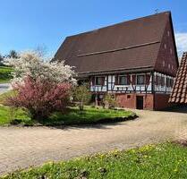 Bauernhaus mit großem Grundstück, Reitplatz und Pferdeboxen - Waldachtal