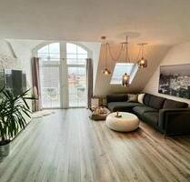 Wunderschöne 2-Zimmer-Dachgeschosswohnung mit Balkon & EBK - Bürstadt