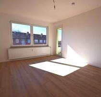 +++ Renovierte 3-Raumwohnung mit Balkon und Tageslichtbad +++ - Diepholz