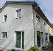 Neuwertiges,modernes Haus Kfw 55 zu verkaufen - Kitzingen