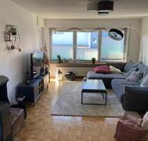 Helle 3- Zimmerwohnung, gr. Südbalkon u Doppelgarage, ruhige Lage - Altdorf bei Nürnberg