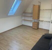 WEN Hammerweg, 1 Zimmer-Dachgeschosswohnung, ruhige Lage, Balkon - Weiden in der Oberpfalz