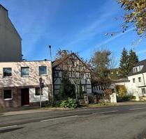 Geräumiges 12-Zimmer Einfamilienhaus mit Anbau und großem Garten - Hagen Hagen-Mitte