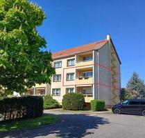 Neu sanierte 3Raum Wohnung mit neuer Einbauküche und Garage - Naumburg (Saale)