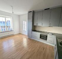 Blick auf den Altmarkt: City-Appartment mit 2 Bädern, Balkon, Lift *EBK möglich* - Dresden