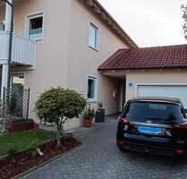 Interessante Doppelhaushälfte - 396.000,00 EUR Kaufpreis, in Pfreimd (PLZ: 92536)