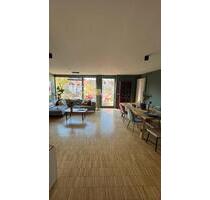 Exklusive 4-Zimmer Wohnung mit großer Dachterrasse in 99084 - Erfurt