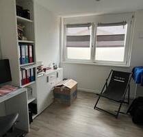 4 Zimmer Wohnung - 1.295,00 EUR Kaltmiete, ca.  101,32 m² in Kirchheim unter Teck (PLZ: 73230)
