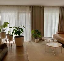 Waldrandlage: Stilvolle, neuwertige 4-Raum-Maisonette-Wohnung - Linden