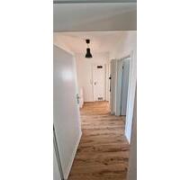 Teilmöbilierte 2 Zimmer Wohnung mit Balkon - Ludwigsburg Pflugfelden