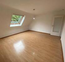Modernisierte 2,5-Zimmer-Wohnung mit Küche, Garten und Keller - Hannover Buchholz-Kleefeld