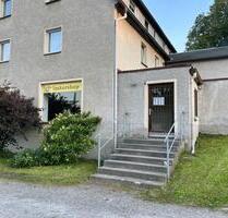 185 qm Lagerfläche mit Laderampe in Schönbrunn - Wolkenstein