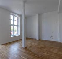 Wohnen im Denkmal - 2 Zimmer, Terrasse, Parkett, modernes Bad inkl. Walk In- Dusche & Stellplatz - Magdeburg Alte Neustadt