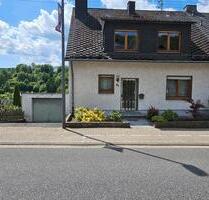Einfamilienhaus mit großem Garten - Weibern