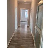 Etagenwohnung zu vermieten mit vier Zimmer Küche Bad - Hann. Münden