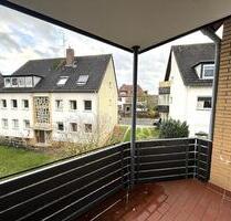 Wohnen am Weinberg, 3-Zimmer-Küche-Bad-Südbalkon, Garage - Hildesheim