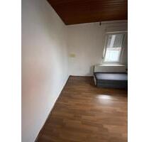 1 Zimmer mit eigene Badezimmer - 500,00 EUR Kaltmiete, ca.  25,00 m² in Münster (Hessen) (PLZ: 64839)