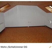 Sersheim: 2 Zimmer Dachgeschoss Wohnung