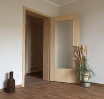 Wohnglück auf 60 m² mit Tageslichtbad und Balkon - Oschersleben (Bode)