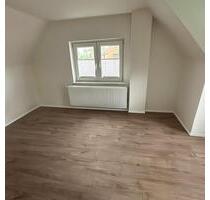 Anfragenstopp! 2-Zimmer-Dachgeschosswohnung in Lauenburg - Lauenburg/Elbe