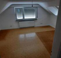 Helle 2 Zimmer DG Wohnung im Gerlingen-Gehenbühl