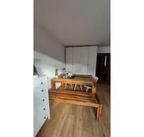 Stuttgart-Sonnenberg: Ruhige Singlewohnung mit Balkon