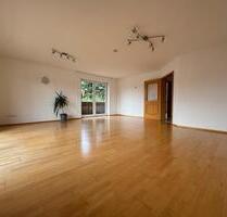 Renovierte helle 5,5 Zimmerwohnung - Aschheim