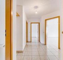 RE-Hillen: 2 Zimmer Wohnung mit Balkon 64m2, EBK. EG - Recklinghausen Berghausen