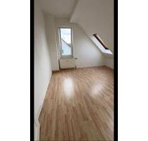 Sofortige Vermietung: 85 m² , 3,5-Zimmer DG Wohnung - Bochum Bochum-Mitte