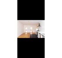 Spacious flat apartment Wohnung with living kitchen and balcony - Berlin Neukölln