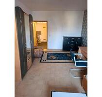 WG Zimmer Vermiten - 440,00&nbsp;EUR Kaltmiete, ca.&nbsp; 20,00&nbsp;m&sup2; in Hof (PLZ: 95028) Altstadt