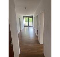 Helle 4-Zimmer-Wohnung (107 m²) mit Balkon in Wassertrüdingen