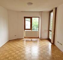 2 schöne Zimmerwohnung mit Balkon in der Amselstraße in Straubing
