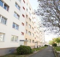 Helle 4-Raumwohnung mit Balkon - 400,00&nbsp;EUR Kaltmiete, ca.&nbsp; 68,72&nbsp;m&sup2; in Pößneck (PLZ: 07381)