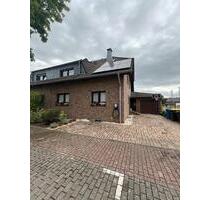 Doppelhaushälfte mit Einliegerwohnung in Elsdorf