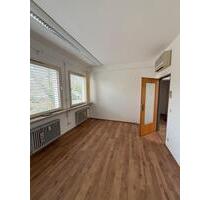 Büro in Frankfurt zu vermieten - 600,00 EUR Kaltmiete, ca.  25,00 m² in Frankfurt am Main (PLZ: 60487) Bockenheim