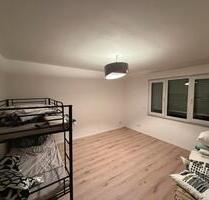 Große EG Wohnung 164 m² mit Riesengarten - Bochum Altenbochum