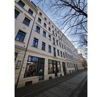 1-Raum Wohnung mit EBK im Hinterhaus frei ab 01.05.2025 - Leipzig Mitte
