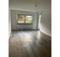 Sehr schöne sanierte 2 Zimmer Wohnung mit Balkon in Duisburg zu vermieten