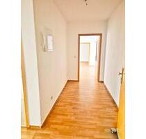 große helle 3 Raumwohnung mit Stellplatz und Abstellraum - Spremberg