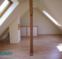 2 Zimmer-Dachwohnung + Studio im Herzen von Krefeld zu vermieten