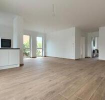 ERSTBEZUG - 3-Zimmer-Neubauwohnung mit EBK und Balkon in Alterlangen